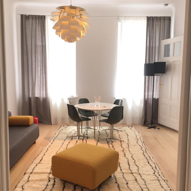 Luxury 2 Bedroom Apartment In The Heart Of Mitte, Берлін Номер фото